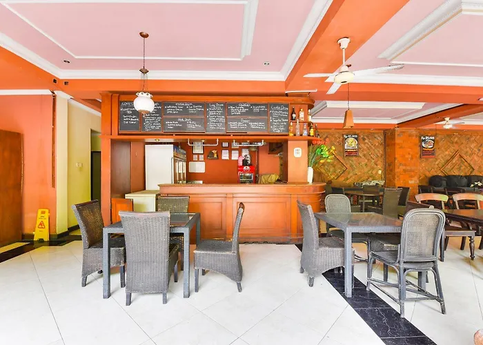 Super Oyo Townhouse Oak Maxi Legian Hotel Kuta Lombok