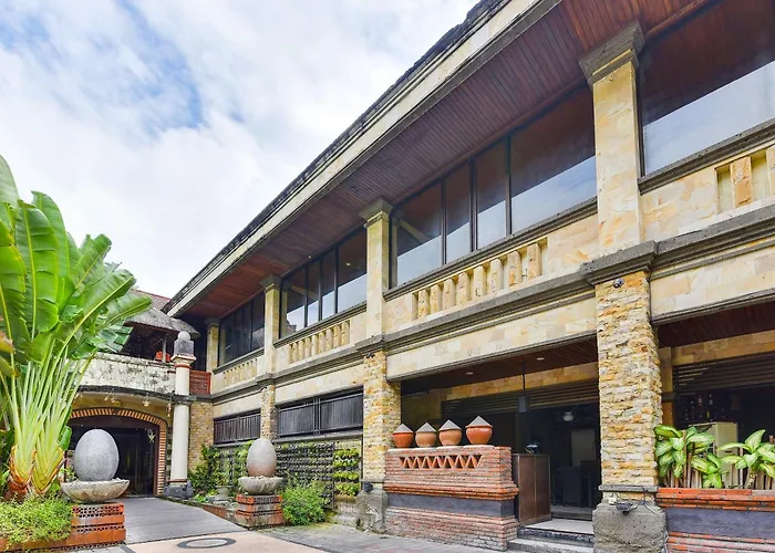 Super Oyo Townhouse Oak Maxi Legian Kuta Lombok