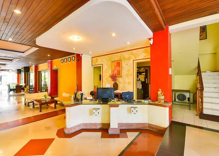 Super Oyo Townhouse Oak Maxi Legian Hotel