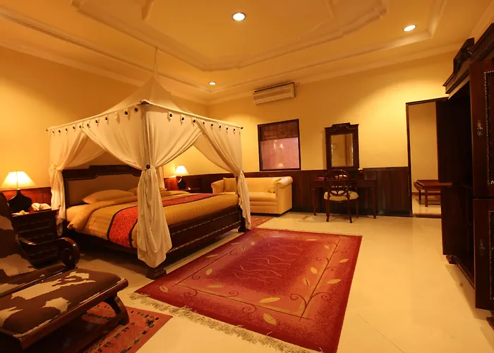 Super Oyo Townhouse Oak Maxi Legian Kuta Lombok