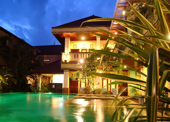 Super Oyo Townhouse Oak Maxi Legian Hotel 3*