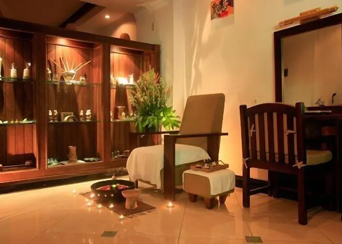 Hotel Super Oyo Townhouse Oak Maxi Legian 3*