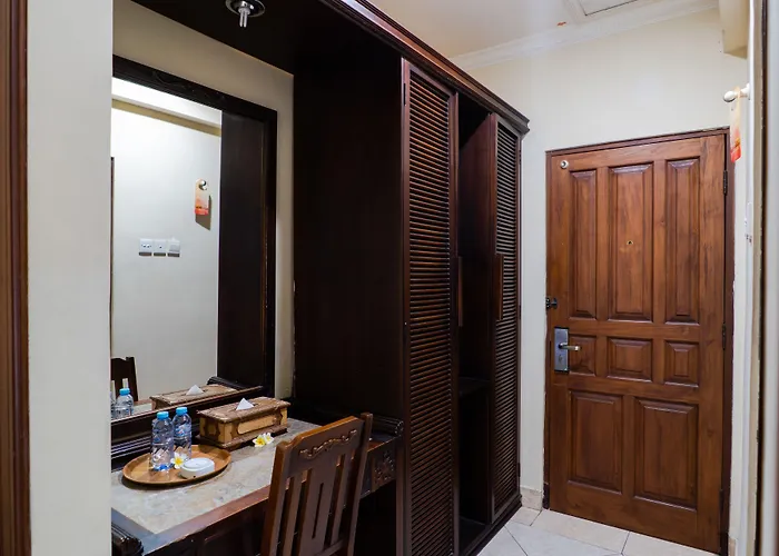 Super Oyo Townhouse Oak Maxi Legian Hotel Kuta Lombok