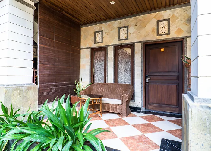 Super Oyo Townhouse Oak Maxi Legian Kuta Lombok