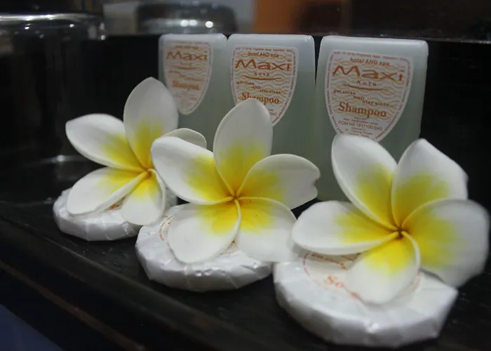 Hotel Super Oyo Townhouse Oak Maxi Legian