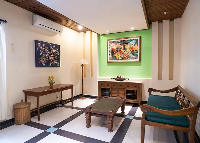 Hotel Super Oyo Townhouse Oak Maxi Legian Kuta Lombok